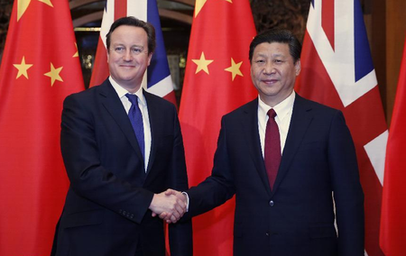 英国卡梅伦首相访华最大成果：为中国培养足球人才。